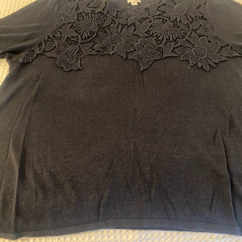J Jill xlarge navy with lace top